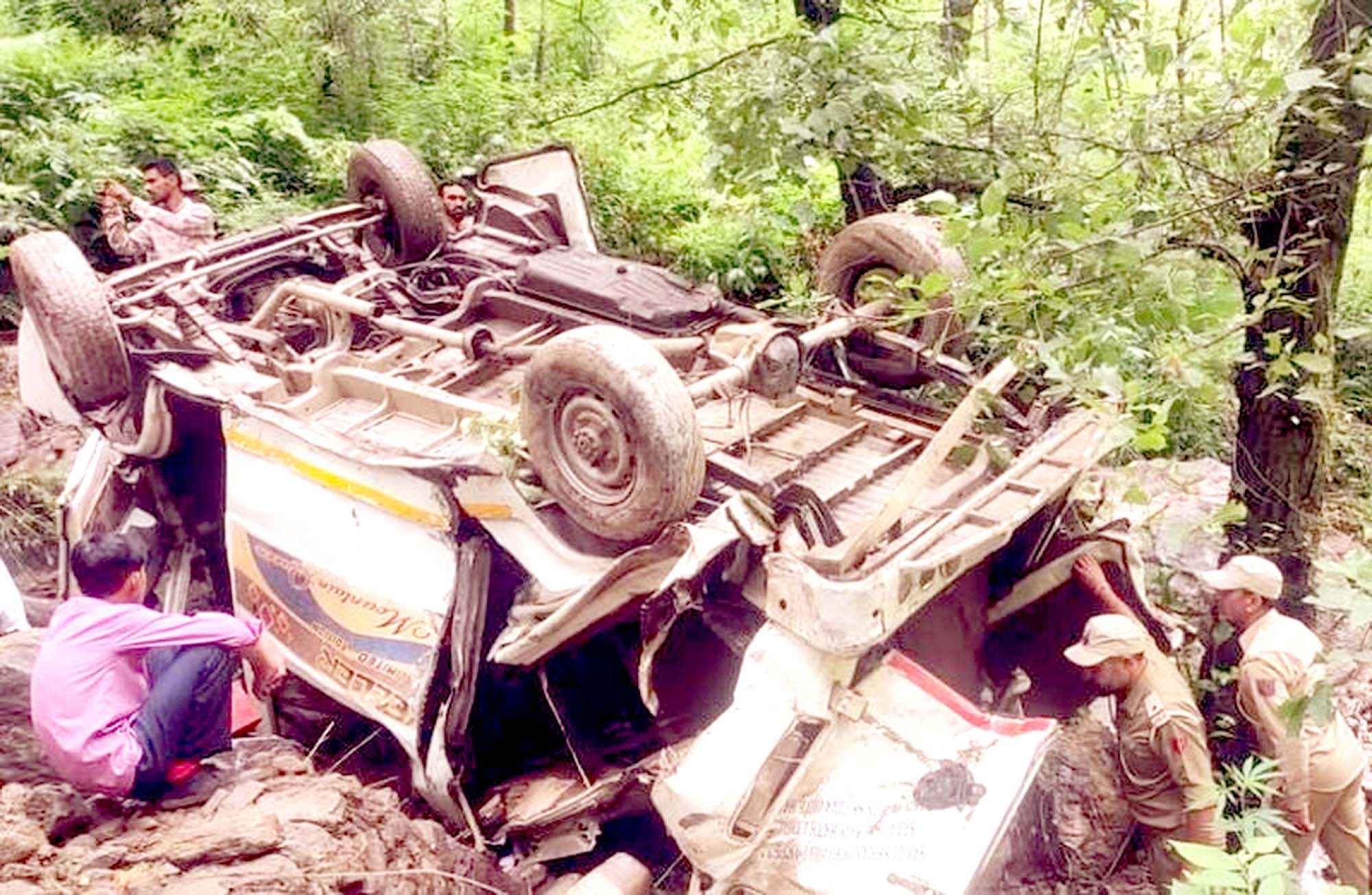Tempo Traveller falls into gorge in Jammu and Kashmir's Doda; 5 including a woman killed, 17 injured